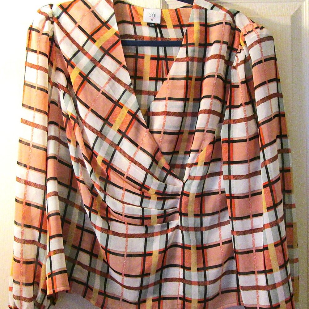 CAbi PINK PLAID RUCHED VNECK LONG SLEEVE FLOWY TOP SIZE MEDIUM